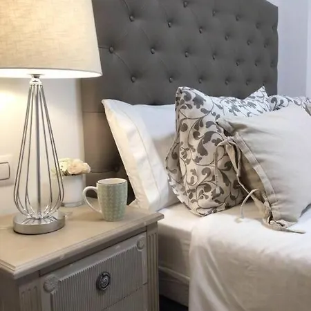 Hyp - Camino Conde Apartment